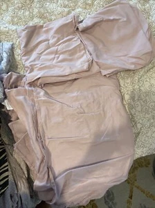 set of pink  full sheets with pillowcases - Picture 1 of 4