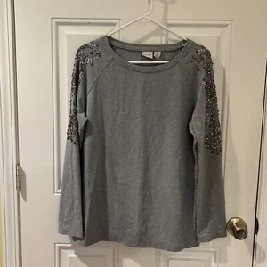 Chico's Zenergy Gray Long Sleeve Shirt Tunic Embellished Sleeve Size 1 Very Nice - Picture 1 of 6
