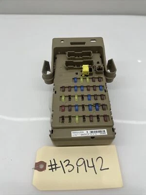 Subaru Outback Legacy 2010 2011 2012 cabina caja de fusibles OEM 82201AJ00A Foto 1 de 4