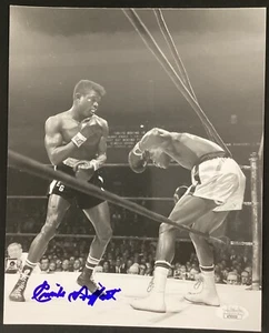 Emile Griffith Signed Photo 8x10 FOY Autograph Boxing Benny Paret Last Fight JSA - Picture 1 of 3