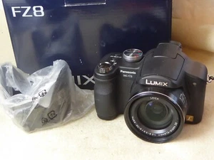 Panasonic Lumix DMC-FZ8 Digital Camera with battery and genuine Hood + cap fwo - Picture 1 of 6
