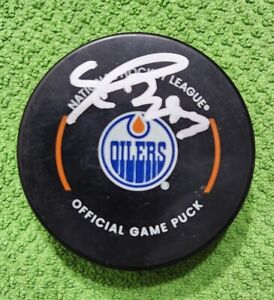 Ryan Nugent-Hopkins Edmonton Oilers Signed Autographed Game Puck
