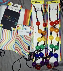 7-Eleven Pride 2024 Limited Edition Karneval Leuchtperlen, Tasche & Cozies (X2) - Bild 1 von 6