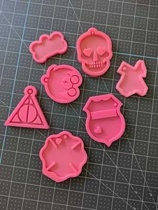 Silicone Molds by Angel Wings - Set of Seven - Picture 1 of 10