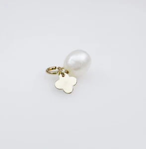 14K massiver Gelbgold weiße Barock Perle & Kleeblatt Charm Anhänger mit Federverschluss - Bild 1 von 19