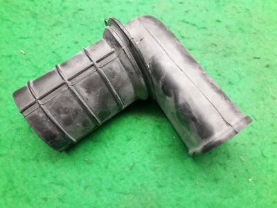 TRIUMPH SCRAMBLER 2014 EFI USADO AIRBOX ADMISIÓN DEFLECTOR TROMPETA SOLO 98 MILLAS Foto 1 de 2