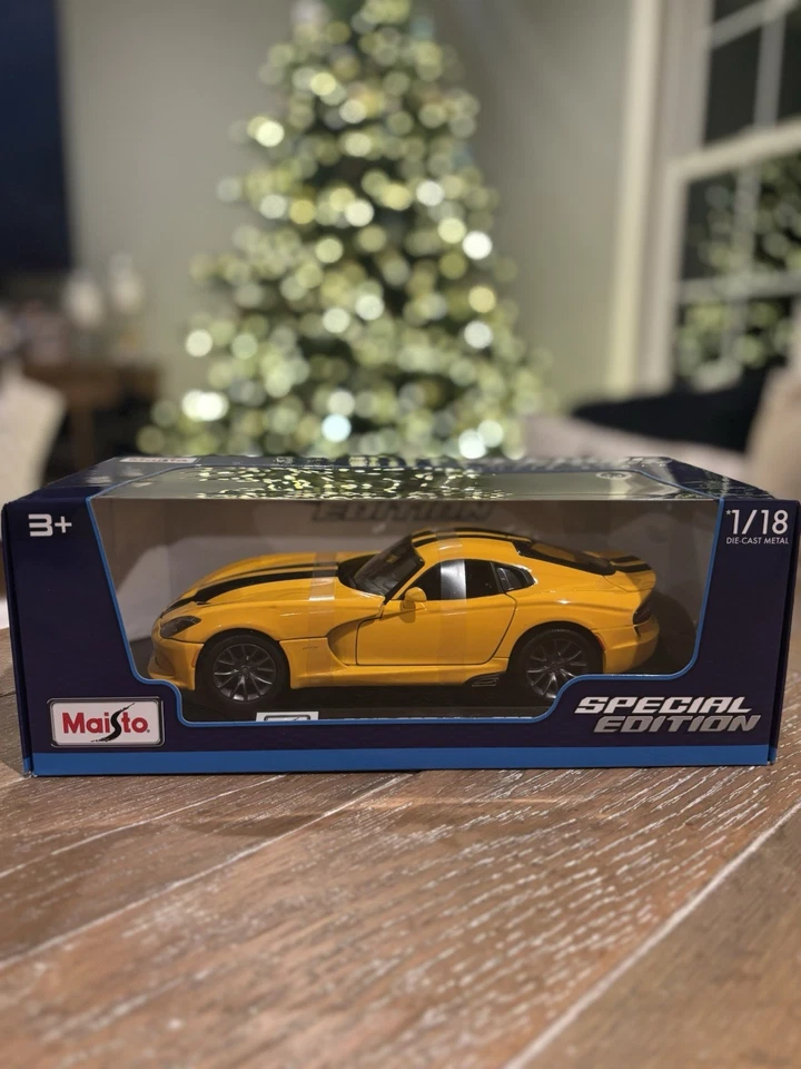 Maisto 2013 SRT Viper GTS | желтый с черными полосками 1:18 | Бесплатная доставка!! - Изображение 1 из 1