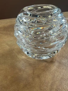 Jarrón Tiffany & Co grande pesado redondo 7" de alto x 7" con cristal CORTE ONDULADO - Imagen 1 de 12