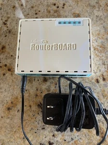 MikroTik hEX RB750GR2 Dual-Core 880MHz 5-Ports Gigabit Ethernet Router. 4 - Bild 1 von 6