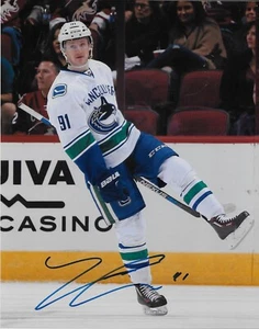 Signed Jared McCann Vancouver Canucks Autographed 8x10 Photo #1 Original - Picture 1 of 2