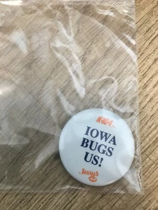 Illinois Fighting Illini Orange Crush WKIO K-104 radio "Iowa Bugs Us!" pin - Picture 1 of 2