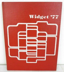 1977 McGill University Management Yearbook Widget Montreal Quebec Canada - Picture 1 of 7