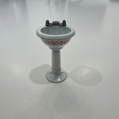 Vintage 1980 Mattel The Littles Metal Die Cast Doll House sink - Image 1 of 3