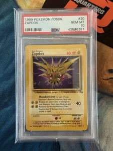 Zapdos 1999 Pokemon Fossil #30 PSA 10 - Picture 1 of 2