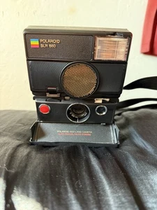 Polaroid SLR 680 Land Camera Sonar OneStep schwarz Leder GETESTET - Bild 1 von 8