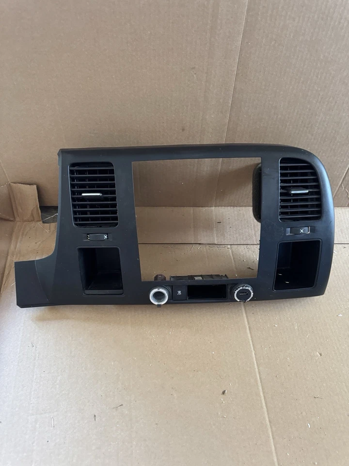 2010 2011 2012-2014 GMC SIERRA 1500 DASH TRIM BEZEL 带交流通风口 20885927 原始设备制造商 — 第 1/2 张图片