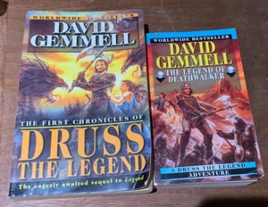 First Chronicles Of Druss The Legend & Deathwalker by David Gemmell 2 PB Books - Bild 1 von 1