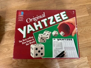 Yahtzee Original Dice Game 1992 MB Games Complete - Picture 1 of 4
