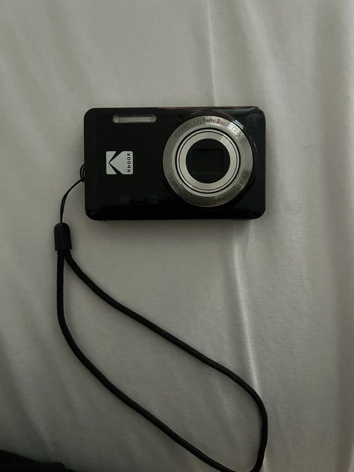 Kodak Pixpro FZ55 Digitalkamera Kompaktkamera, Schwarz - Bild 1 von 3