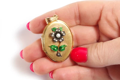 Ancien pendentif souvenir fleur émaillée en or 18k, fleur, perles fines - Photo 1/4