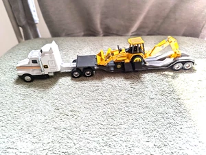 John Deere Semi Hauler with Backhoe/Loader - Picture 1 of 3