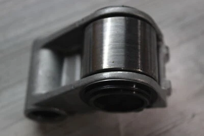 Yamaha Rs Venture Rst90 2007 rodillo tensor de cadena de transmisión de pista 8ES-47613-00-00 Foto 1 de 3