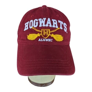 Mütze Kappe Harry Potter Hogwarts Alumni verstellbar Riemen NEU neu ohne Etikett dunkelrot Einheitsgröße - Bild 1 von 6