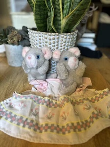 Vintage 2 House Of Lloyd Mama Mouse Baby Mouse Replacement Gray And Dress - Picture 1 of 10