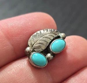 Vintage Navajo Indian Sterling Silver Sleeping Beauty Turquoise Feather Pendant - Picture 1 of 4