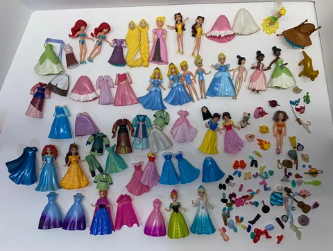 Huge Lot of Disney Princess Figures Rubber Dresses & MagiClip Dresses, Elsa Ana Cover
