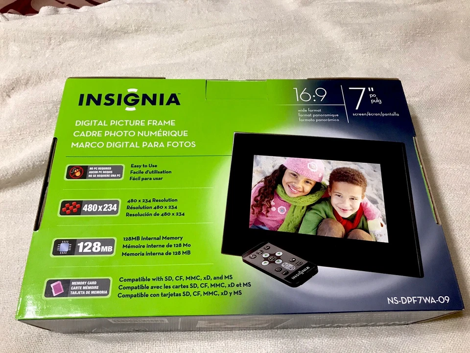 Digital Picture Frame Insignia 7” New Photos Pictures - Image 1 of 1