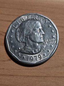 1979 d susan b anthony dollar error Filled D, Dot Closeness E •PLURIBUS - Picture 1 of 2