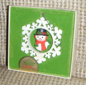 1977 TWIRL ABOUT SCHNEEMANN ORNAMENT Markenzeichen datiert Schneeflocke in Box Vintage - Bild 1 von 1