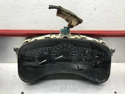 1999 - 2002 SILVERADO SIERRA TAHOE INSTRUMENT GAUGE CLUSTER SPEEDOMETER OEM DHRK - Image 1 of 4