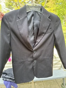 Arrow Boy's Black 2 Piece Suit Dress Blazer SZ 10 Regular Pinstripe - Picture 1 of 9