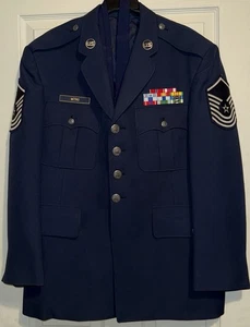 Vietnam War Veteran / 1970s USAF Dress Blue Uniform With Ribbon Bar And Tie (E) - Picture 1 of 10