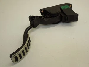 Audi TT 8N Accelerator Pedal Mechanism 8N2721503A - Picture 1 of 10