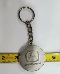 Schlüsselanhänger John Deere Traktor Mitarbeiter 5 Jahre Abzeichen Metall 2001 Neu - Bild 1 von 2