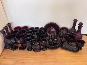 Juego de 39 piezas de cristalería AVON rojo rubí depresión copa de vidrio plato taza jarra - Imagen 1 de 8