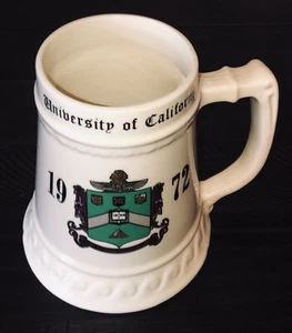 Taza grande de cerámica Stein de la Universidad de California 1972 hecha en EE. UU. blanca “Marc” - Imagen 1 de 7