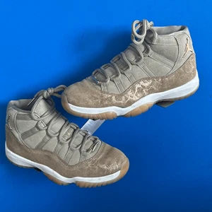 Nike Air Jordan 11 Retro Olive Lux AR0715-200 Women’s Size 8.5 - Picture 1 of 6