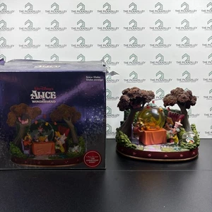 Disney Alicia en el País de las Maravillas Musical Globo de Nieve Sombrerero Loco Fiesta del Té Raro - Imagen 1 de 6