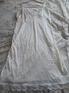 Vtg Body Chic Slip Womens Medium 38 Lace Trim White Nightgown USA Made Nylon - Picture 1 of 5