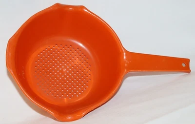 Vintage Retro 70s Rubbermaid Orange Kitchen Colander Pasta Strainer #2930 - Image 1 of 4