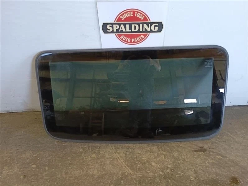 Roof Glass Only Metal Type Roof From 2010 LEXUS ES350 9745351 - Image 1 of 4