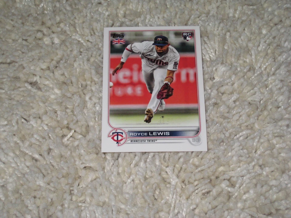 2022 Topps UK Edition Base Rookie RC Royce Lewis - Image 1 of 1