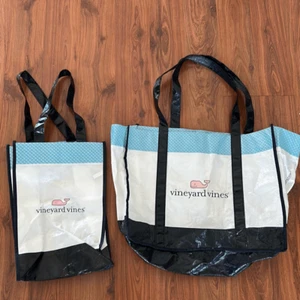 2 Vineyard Vines reusable tote large small - Picture 1 of 4