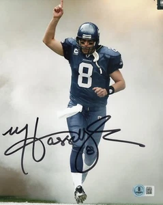 Matt Hasselbeck Autographed Signed SEATTLE SEAHAWKS 8x10 Photo Beckett BAS - Picture 1 of 2