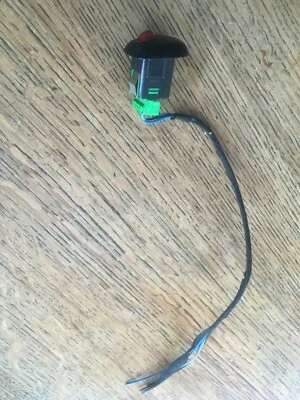 1999-2003 Volvo S80 Interior Dash Alarm Light - Image 1 of 2