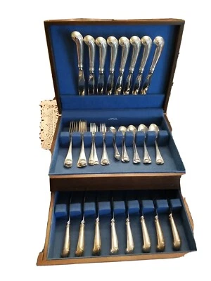 Williamsburg Shell Sterling Kirk Stieff 48 Pieces flatware dinnerware  - Image 1 of 4